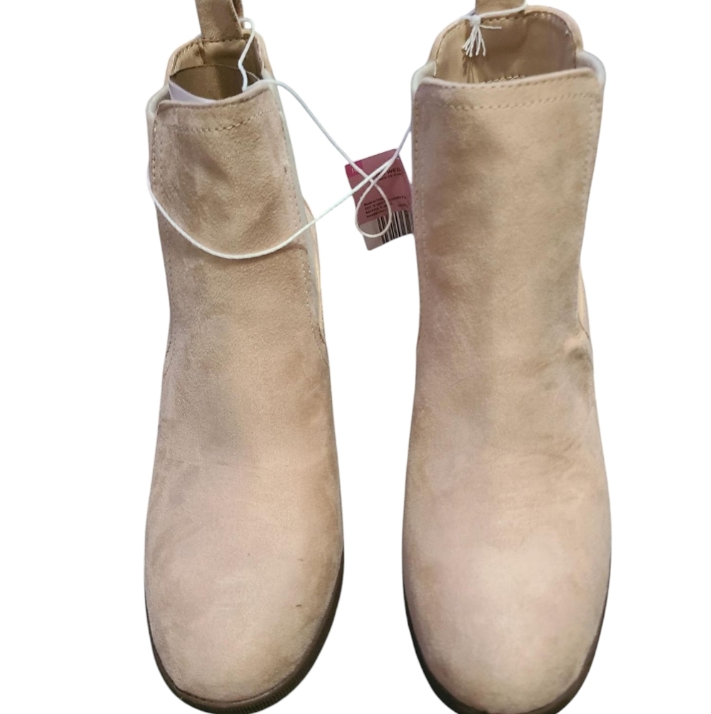 NEW SERRA blond Wedge Sueded Booties 10